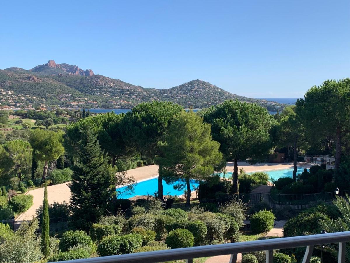 Saint Raphael, Cap Esterel Le Hameau. Vue Mer エクステリア 写真